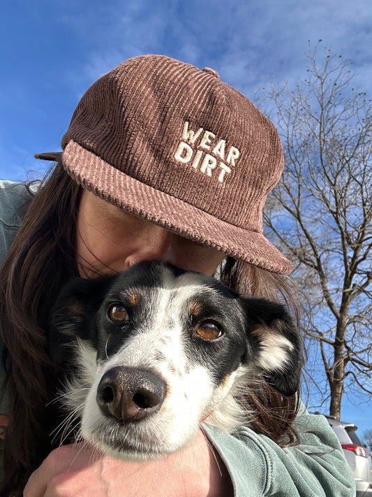 wear dirt brown corduroy hat